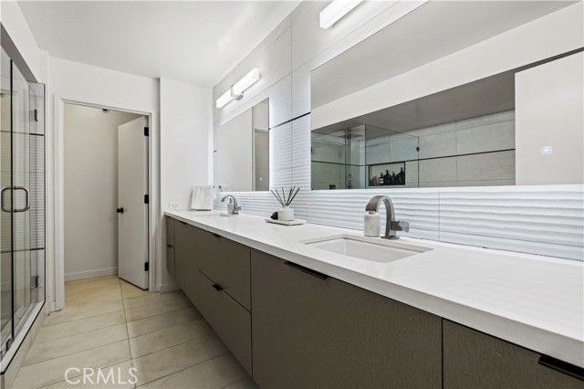 222 Monterey 1402, Glendale, CA 91206