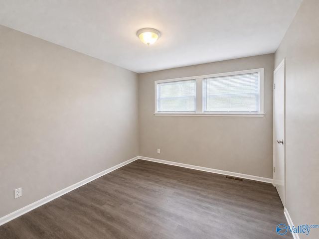 3902 NW Lakeview Drive, Huntsville, AL 35810