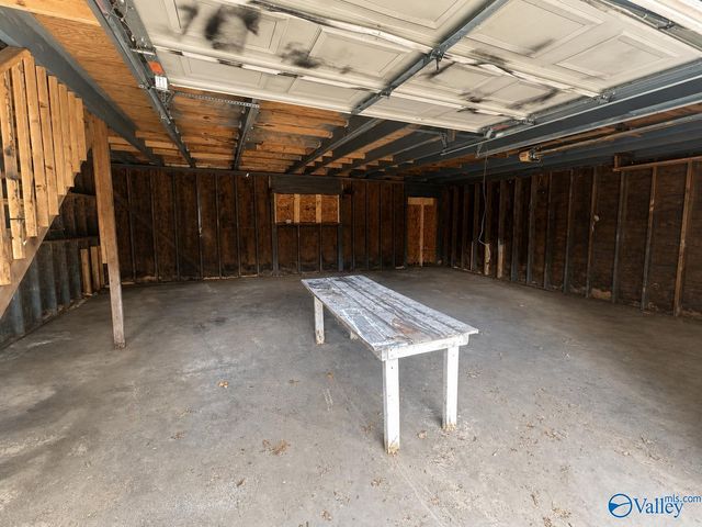 3902 NW Lakeview Drive, Huntsville, AL 35810