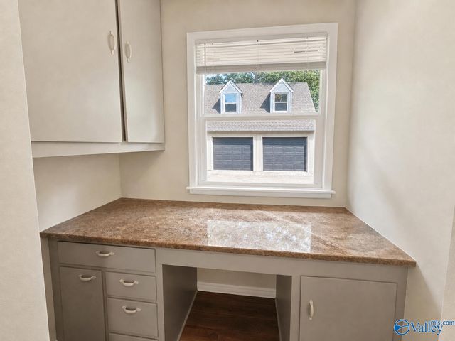 3902 NW Lakeview Drive, Huntsville, AL 35810