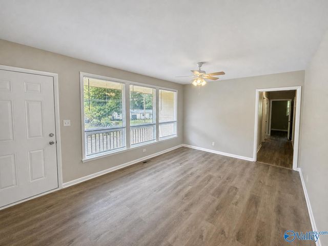 3902 NW Lakeview Drive, Huntsville, AL 35810