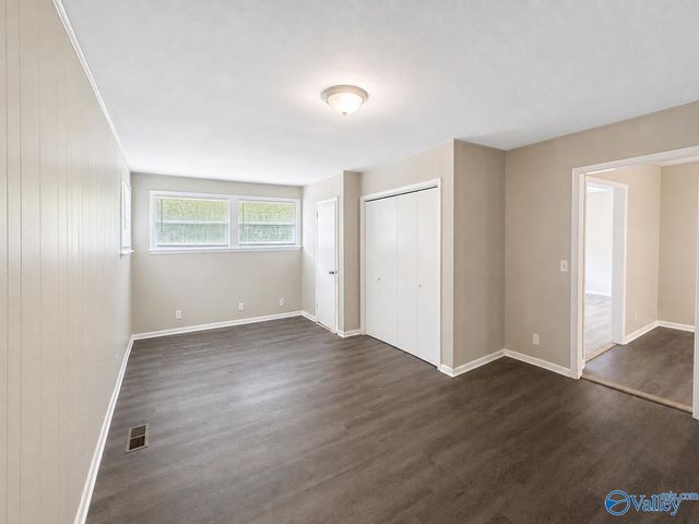 3902 NW Lakeview Drive, Huntsville, AL 35810