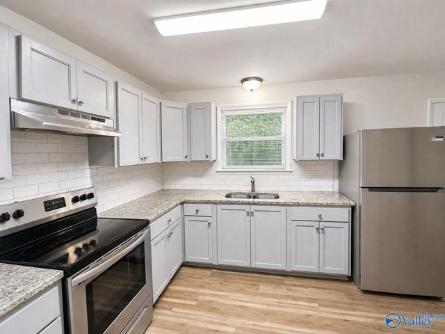 3902 NW Lakeview Drive, Huntsville, AL 35810