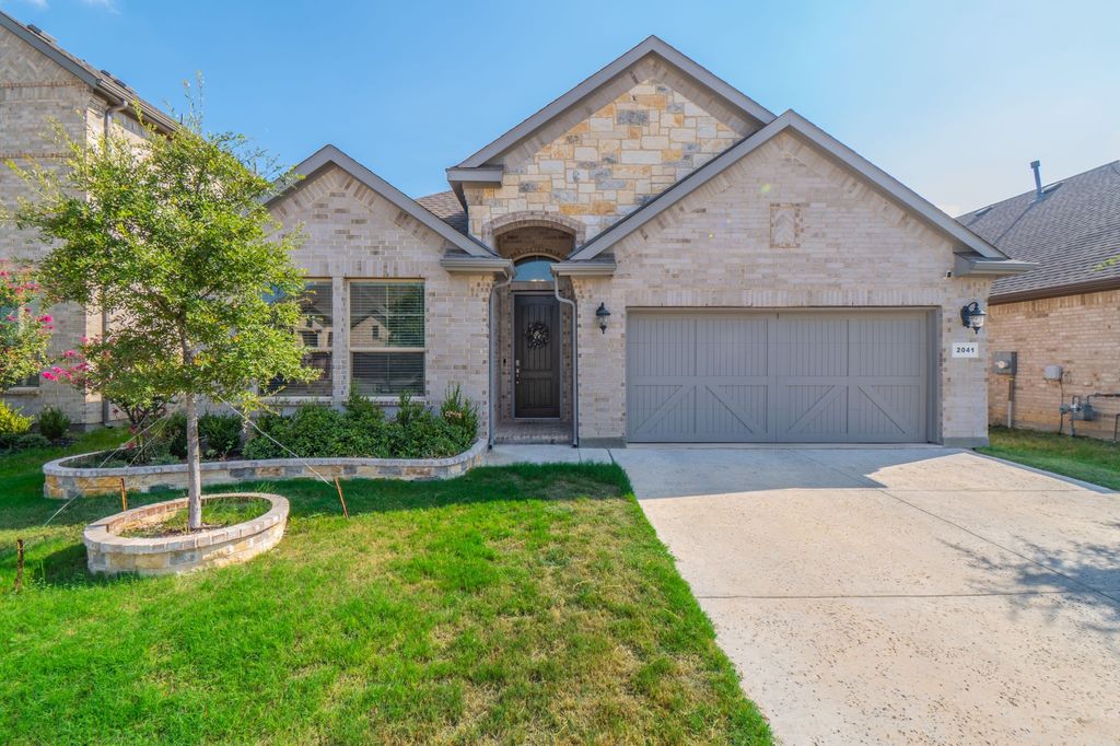 2041 St Andrews Way, Argyle, TX 76226 — exterior