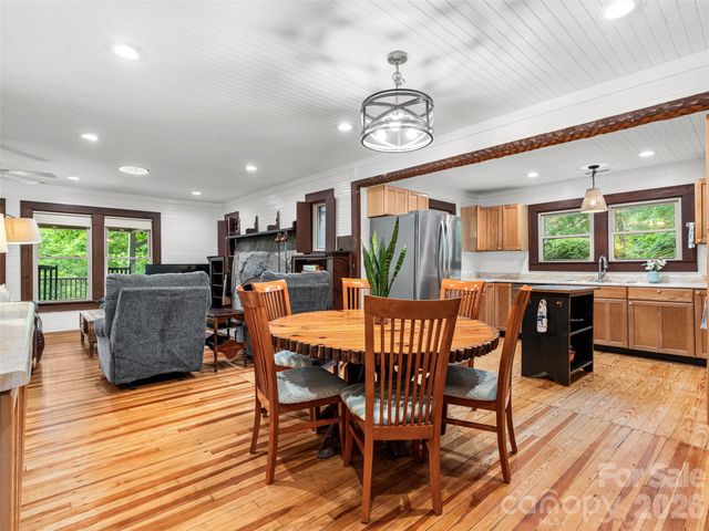 206 Chestnut Hill Road, Gerton, NC 28735