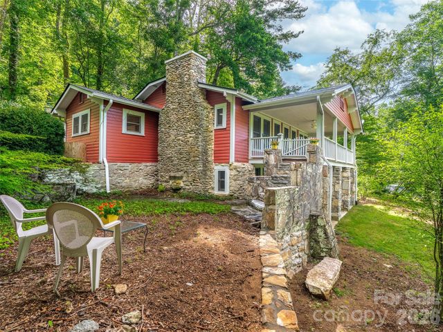 206 Chestnut Hill Road, Gerton, NC 28735