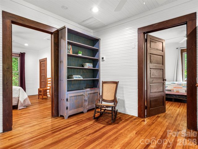 206 Chestnut Hill Road, Gerton, NC 28735