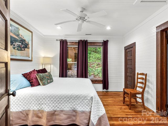 206 Chestnut Hill Road, Gerton, NC 28735