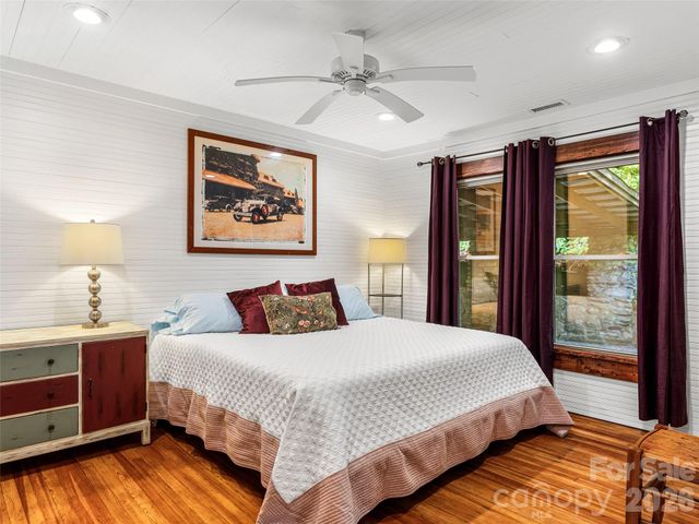 206 Chestnut Hill Road, Gerton, NC 28735