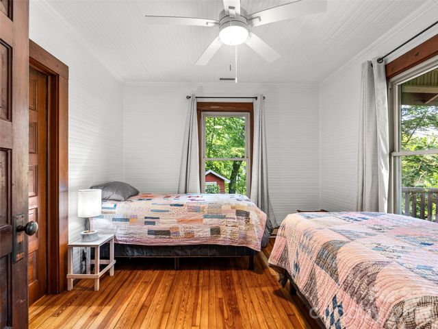 206 Chestnut Hill Road, Gerton, NC 28735