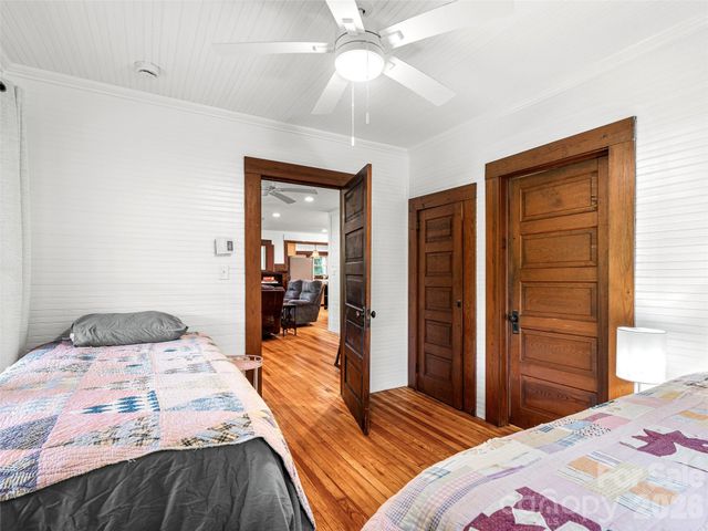 206 Chestnut Hill Road, Gerton, NC 28735