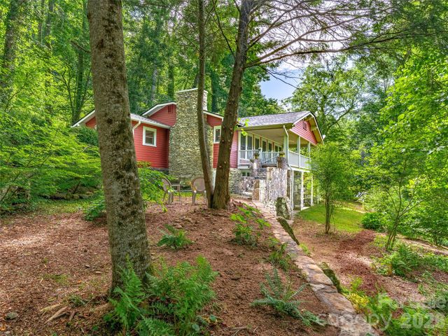 206 Chestnut Hill Road, Gerton, NC 28735