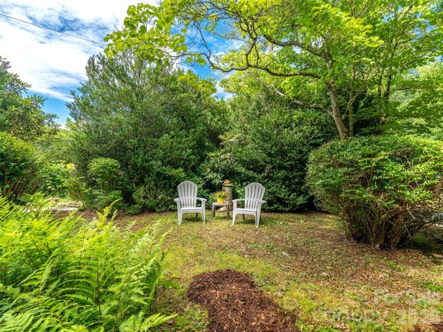 206 Chestnut Hill Road, Gerton, NC 28735