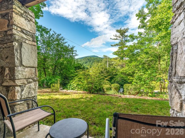206 Chestnut Hill Road, Gerton, NC 28735