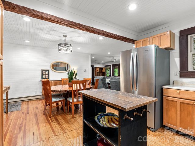 206 Chestnut Hill Road, Gerton, NC 28735