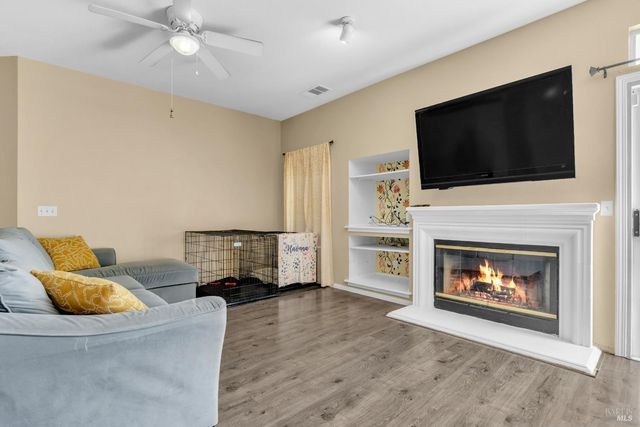 1500 Bella Vista Dr, Suisun City, CA 94585