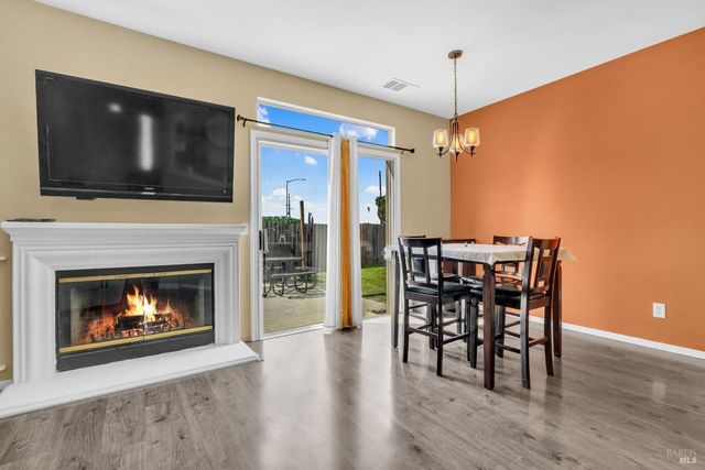 1500 Bella Vista Dr, Suisun City, CA 94585