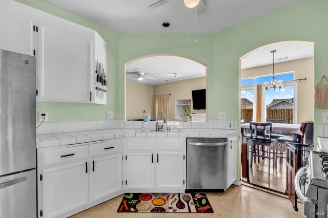 1500 Bella Vista Dr, Suisun City, CA 94585