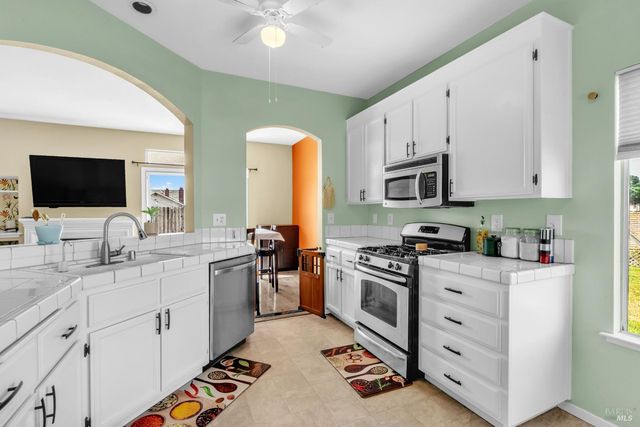 1500 Bella Vista Dr, Suisun City, CA 94585