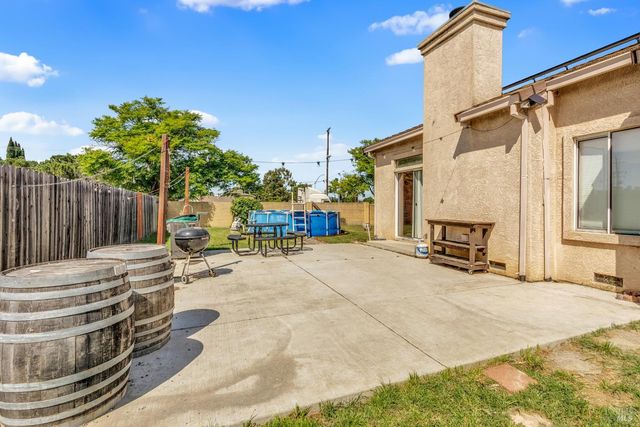 1500 Bella Vista Dr, Suisun City, CA 94585