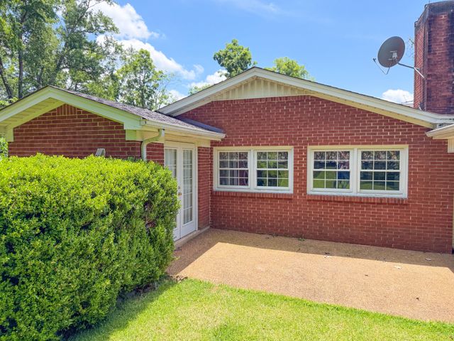 544 E Madison St, Pulaski, TN 38478