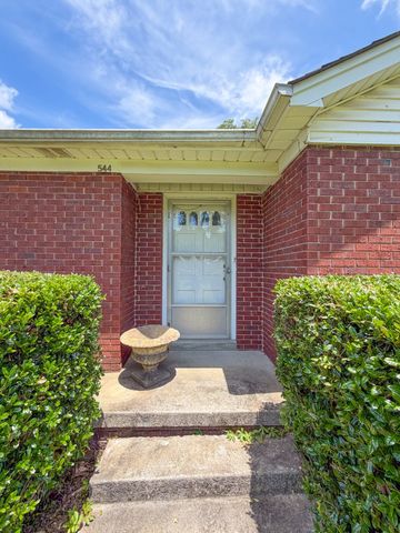 544 E Madison St, Pulaski, TN 38478