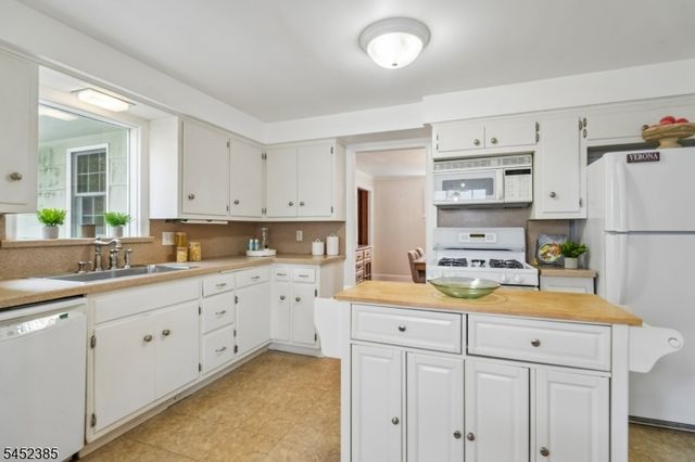68 Linden Ave, Verona Twp., NJ 07044