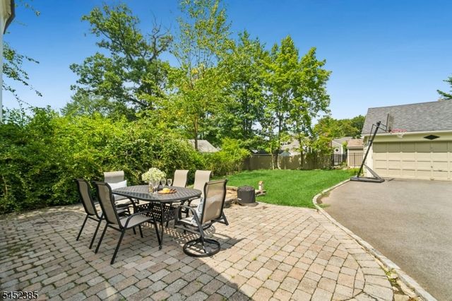 68 Linden Ave, Verona Twp., NJ 07044