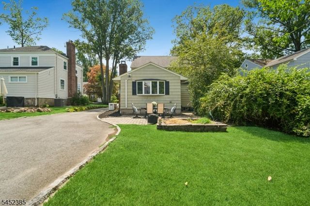 68 Linden Ave, Verona Twp., NJ 07044