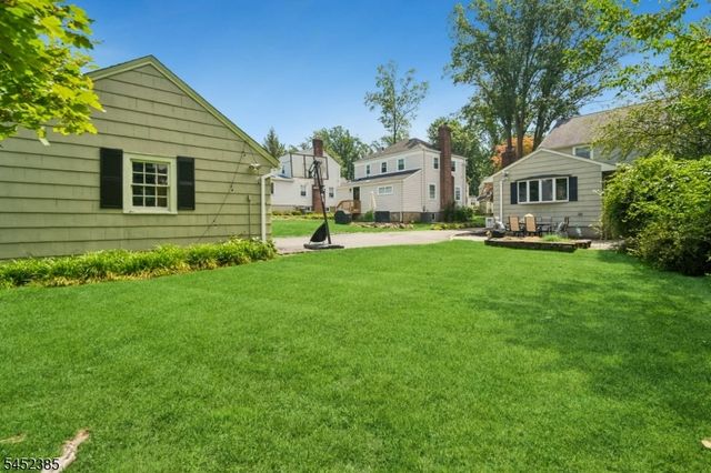 68 Linden Ave, Verona Twp., NJ 07044