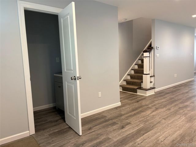 17B Dunes Lane Right, Port Washington, NY 11050