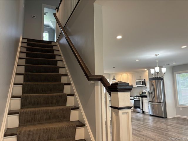 17B Dunes Lane Right, Port Washington, NY 11050