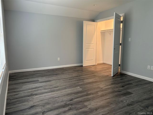 17B Dunes Lane Right, Port Washington, NY 11050