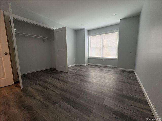 17B Dunes Lane Right, Port Washington, NY 11050
