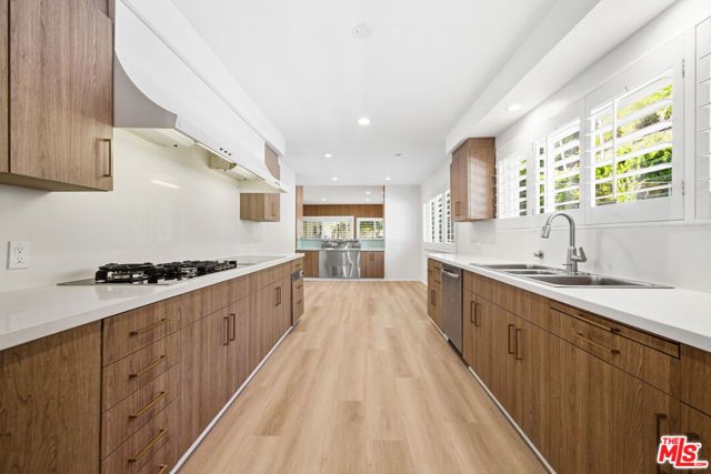 8900 Alto Cedro Drive, Beverly Hills, CA 90210