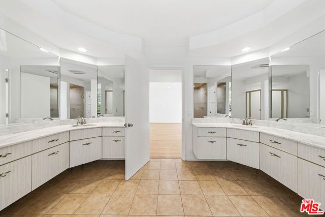 8900 Alto Cedro Drive, Beverly Hills, CA 90210