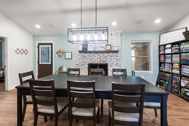 911 Clearview Street, Krum, TX 76249
