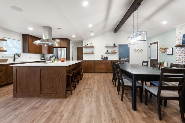 911 Clearview Street, Krum, TX 76249