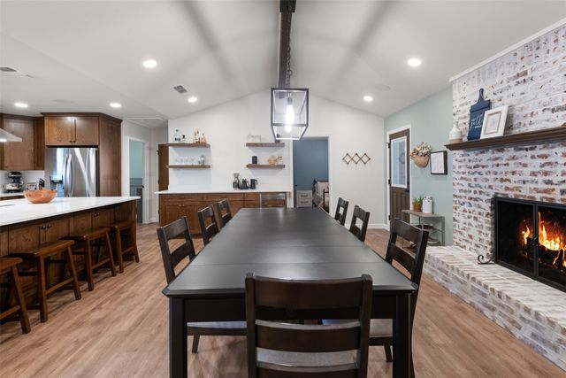 911 Clearview Street, Krum, TX 76249