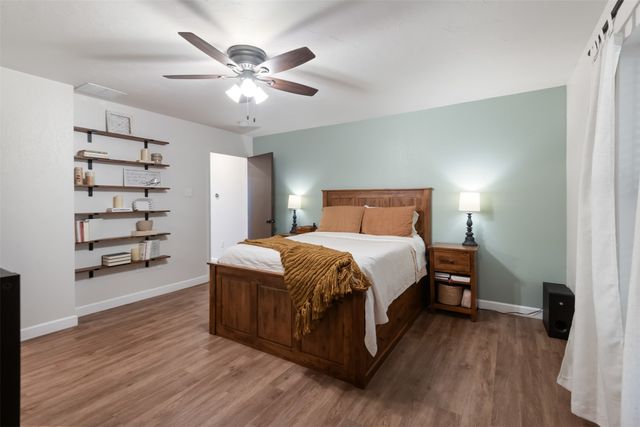 911 Clearview Street, Krum, TX 76249