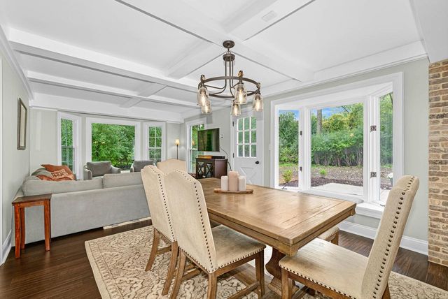 1005 Lone Tree ROAD, Elm Grove, WI 53122