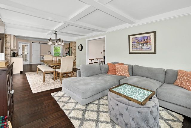 1005 Lone Tree ROAD, Elm Grove, WI 53122