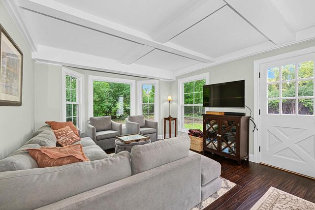 1005 Lone Tree ROAD, Elm Grove, WI 53122