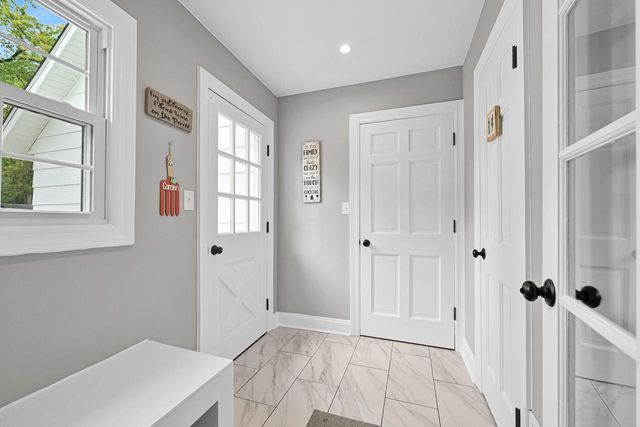 1005 Lone Tree ROAD, Elm Grove, WI 53122