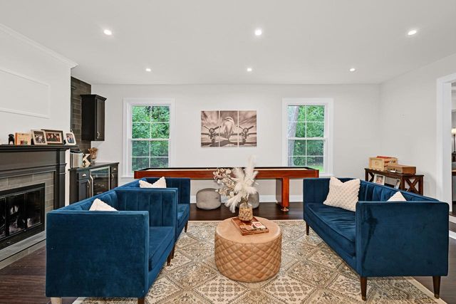 1005 Lone Tree ROAD, Elm Grove, WI 53122