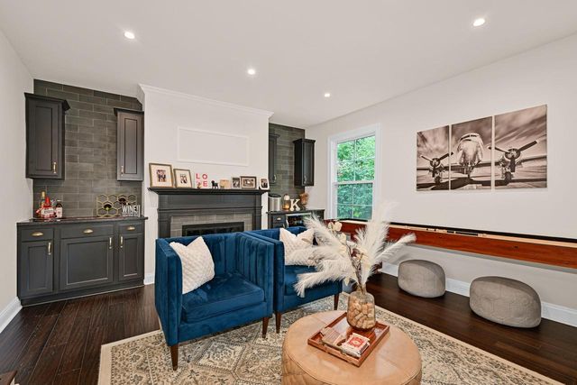 1005 Lone Tree ROAD, Elm Grove, WI 53122