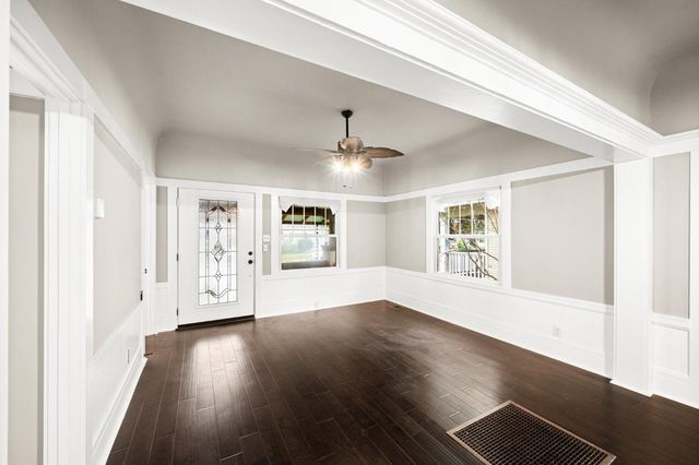 2570 41st St, Sacramento, CA 95817