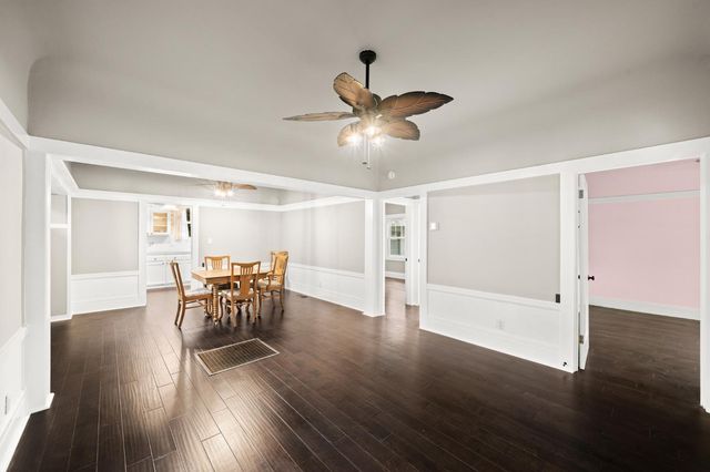 2570 41st St, Sacramento, CA 95817