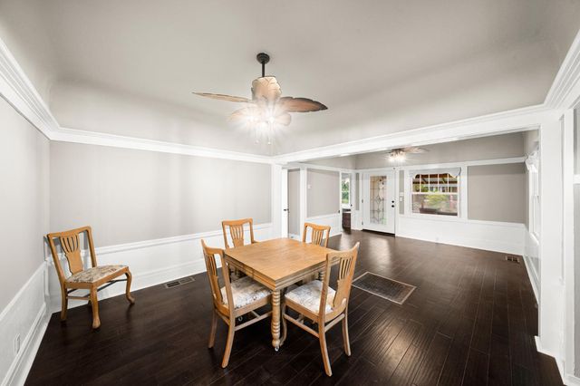 2570 41st St, Sacramento, CA 95817