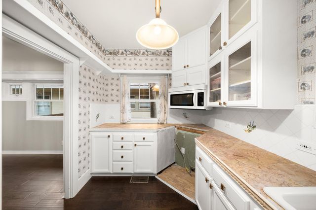 2570 41st St, Sacramento, CA 95817